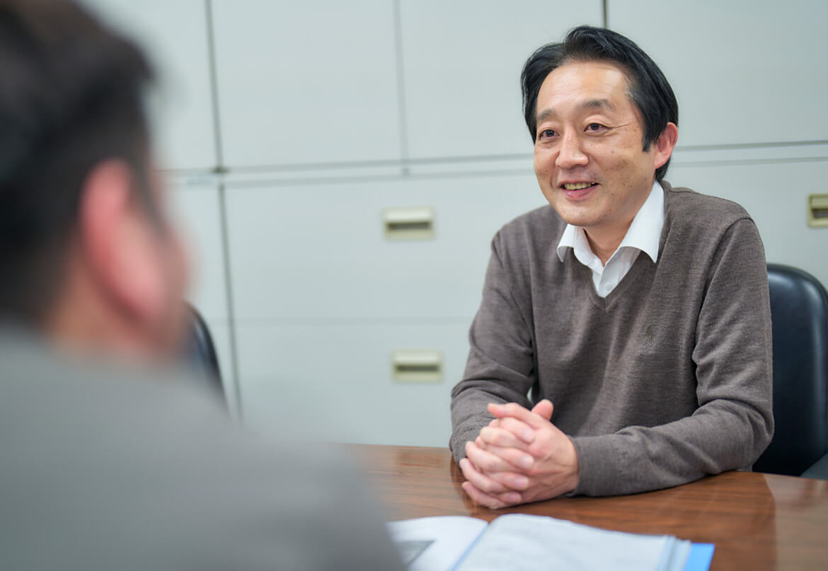 語学と航空の知識・スキルを併せ持ち、社内外から信頼を集めるチーム